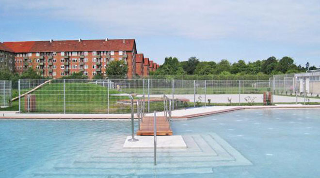 Bavnehøj open air swimming pool in Copenhagen