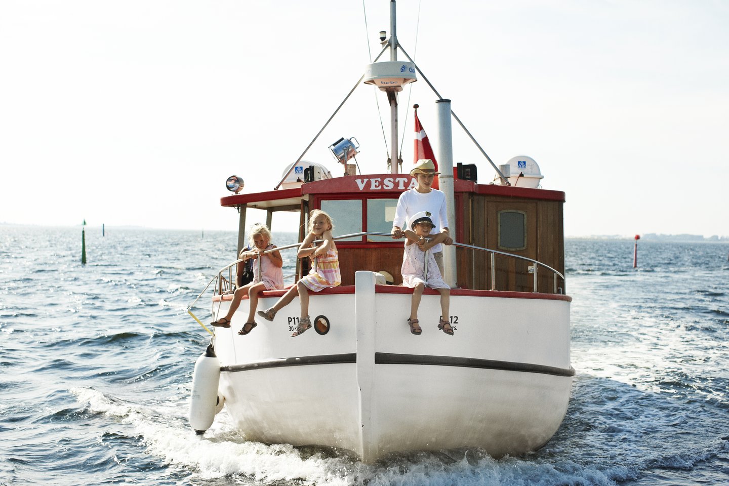 Familje på Postbåden i Nakskov Fjord