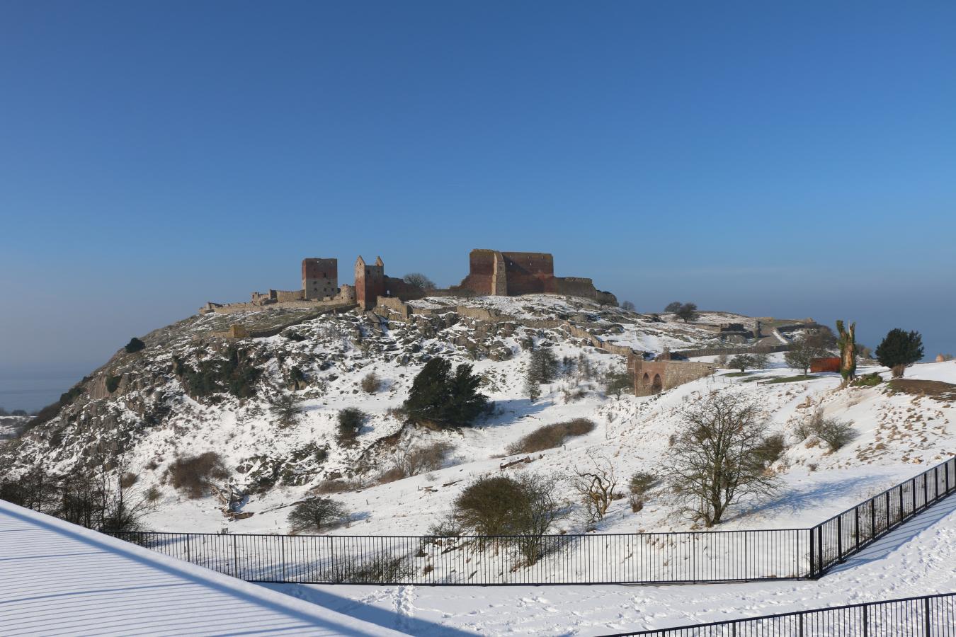 Hammershus på Bornholm om vinteren 