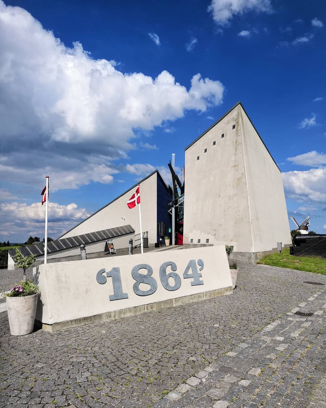 The History Centre Dybbøl Banke tells about the war in 1864 between Germany and Denmark