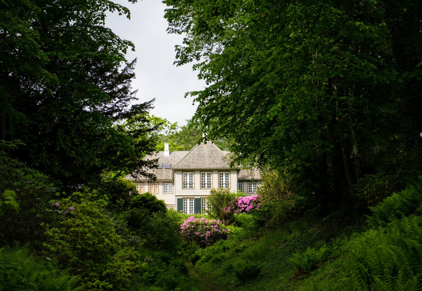 Munkeruphus is an art gallery and exhibition space located north of Copenhagen