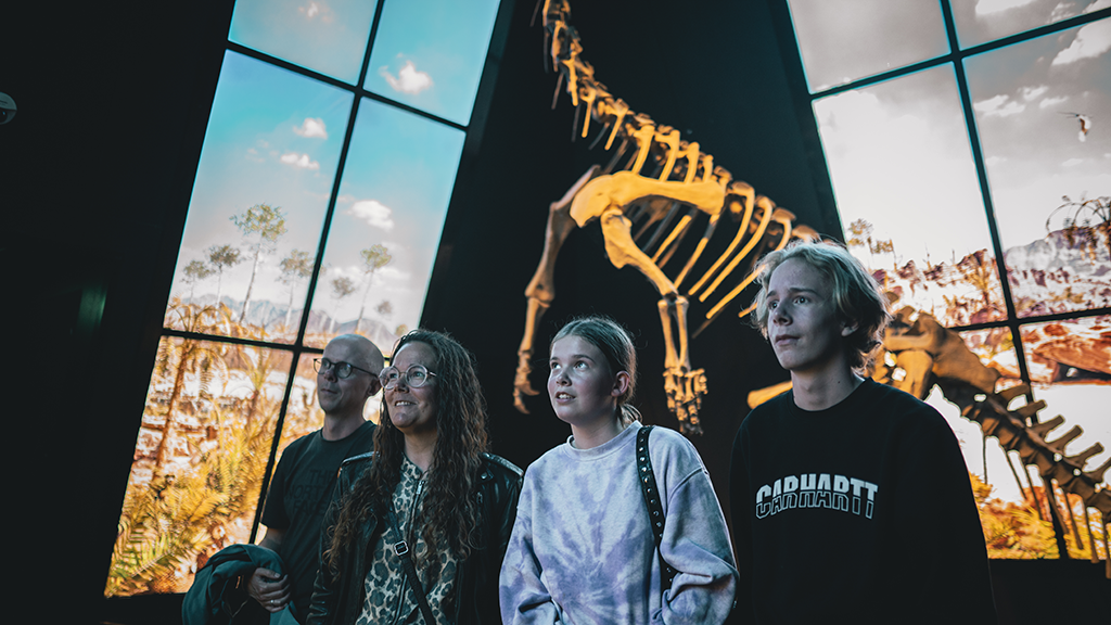 Family at GeoCenter Møns Klint
