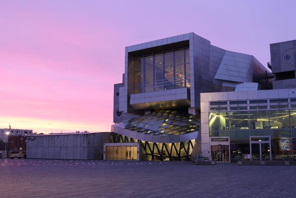 Musikkens Hus Aalborg, lyserød himmel