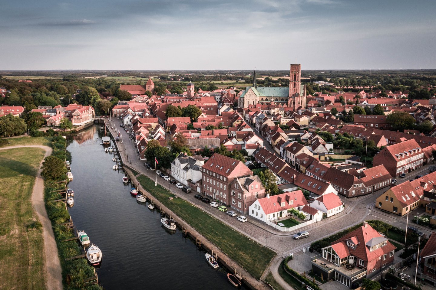 Denemarken vakantie? Ontdek Ribe, de poort naar de Deense Waddeneilanden
