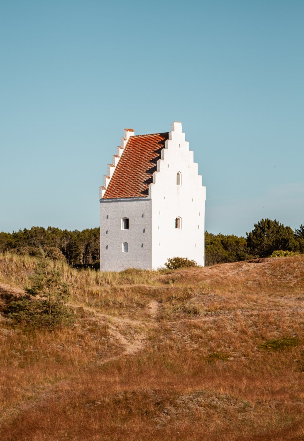 Die versandete Kirche bei Skagen in Nordjütland, Dänemark