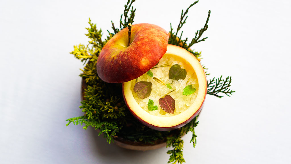 Spesiell eplerett servert ved restaurant Tabu i Aalborg, Danmark