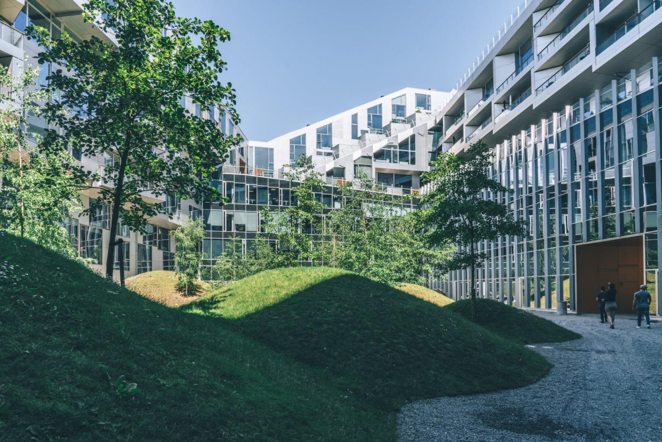 Boliger i 8-tallet, som er designet av Bjarke Ingels Group, i Ørestad, København