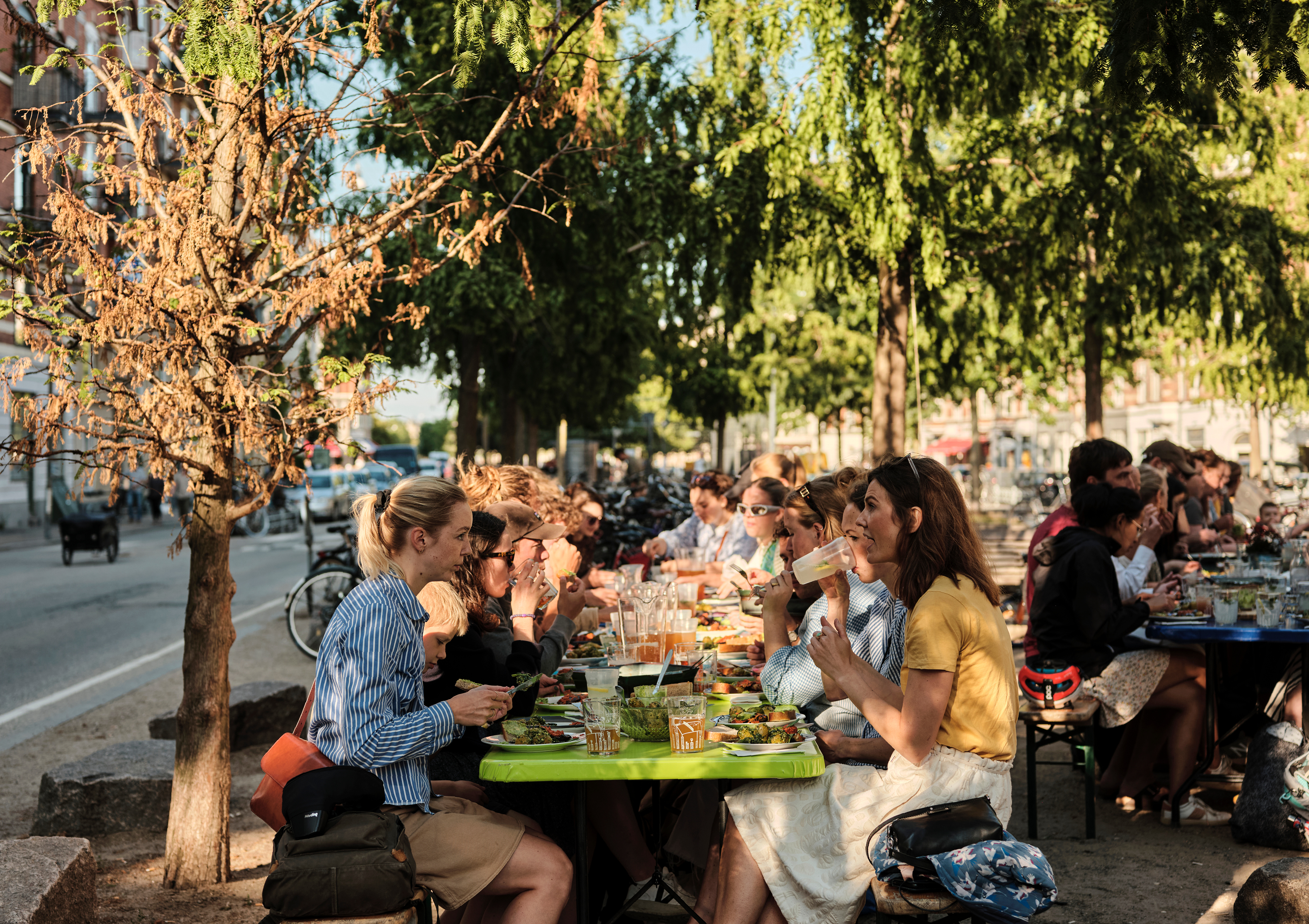 FARE Magazine Copenhagen people eating outside