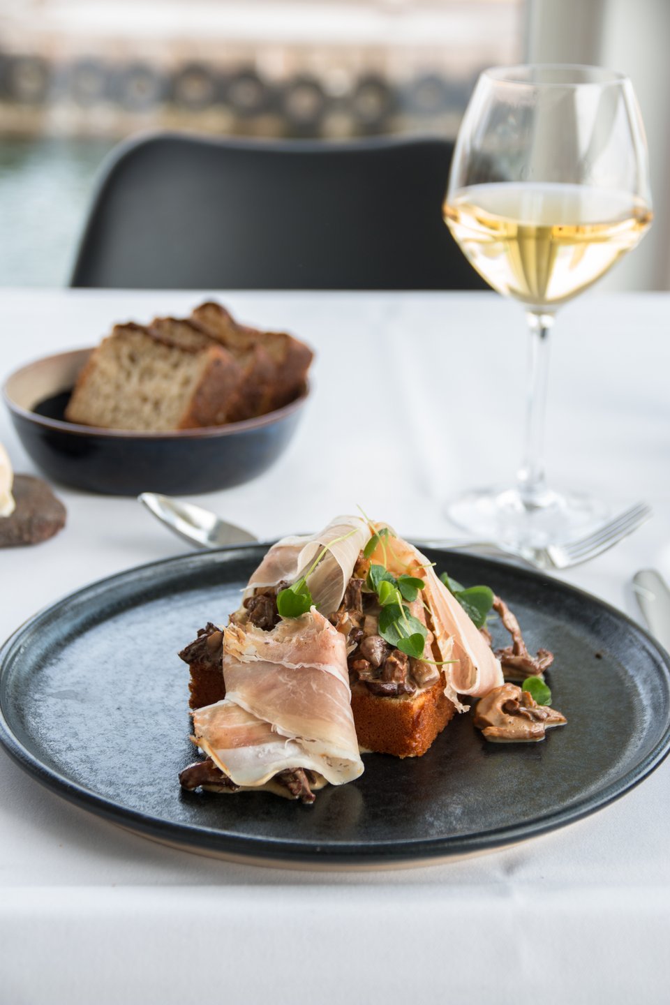 Smørrebrød ved restaurant Molen på Bornholm, Danmark