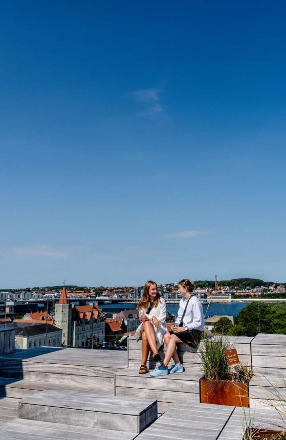 Venninner ved Salling Rooftop i Aalborg