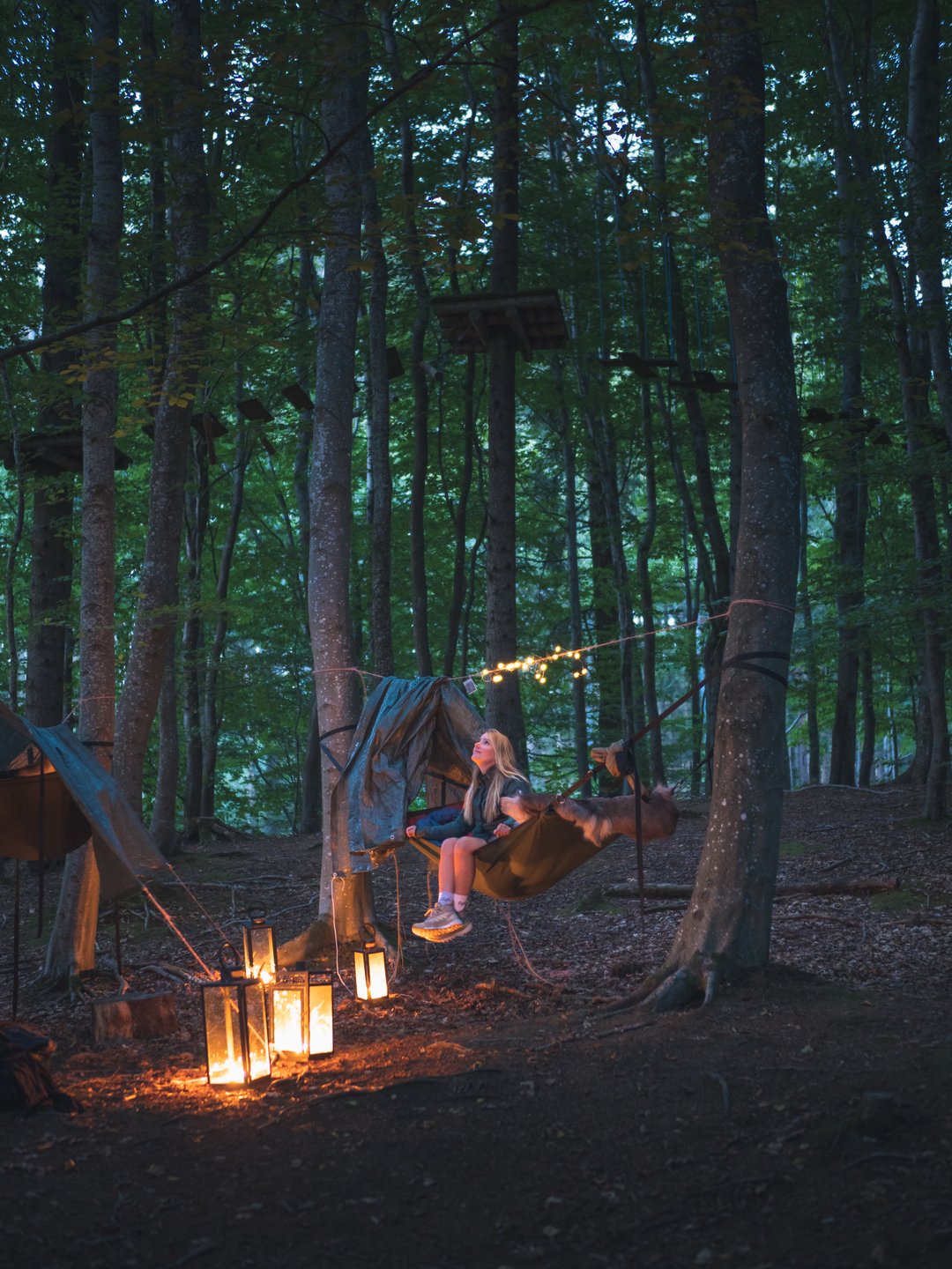 Camping in het bos in Himmerland in Denemarken