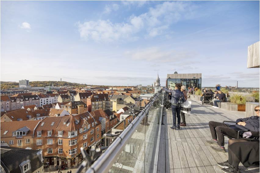 Het Salling dakterras in Aalborg, Noord-Denemarken