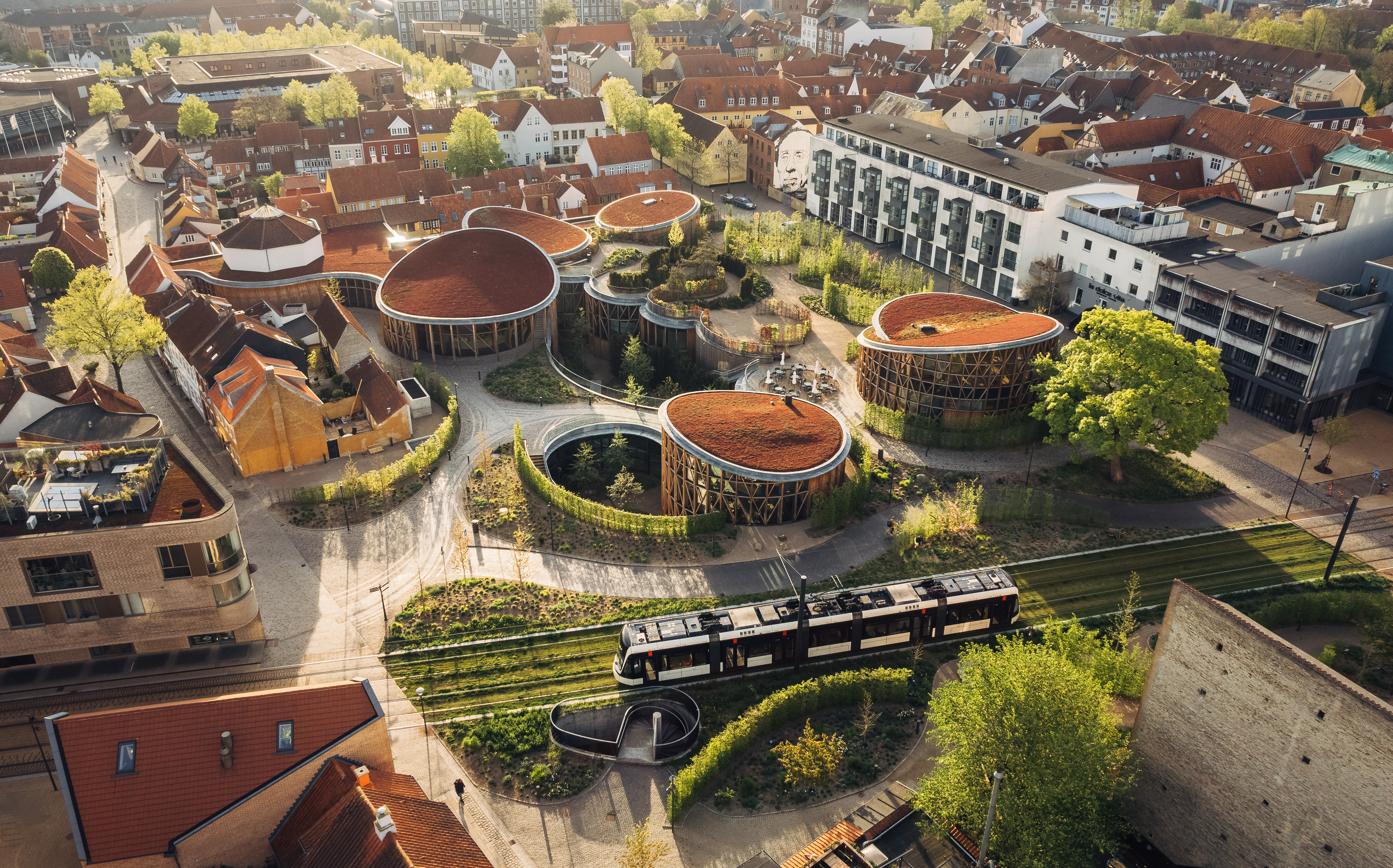 Odense, H.C. Andersens Hus (2021) - Kengo Kuma. 