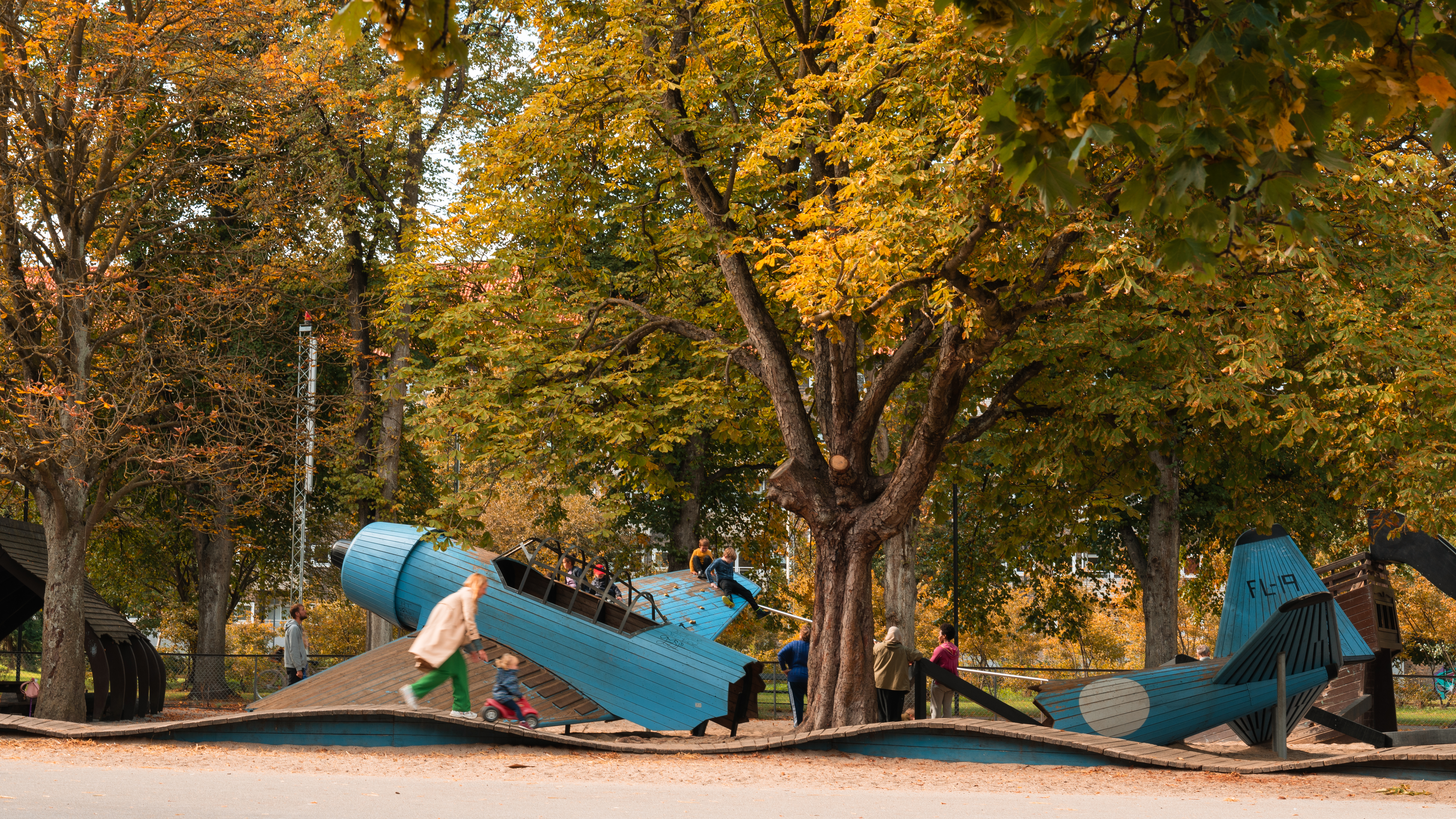 The playground with airplanes at Nørrebroparken