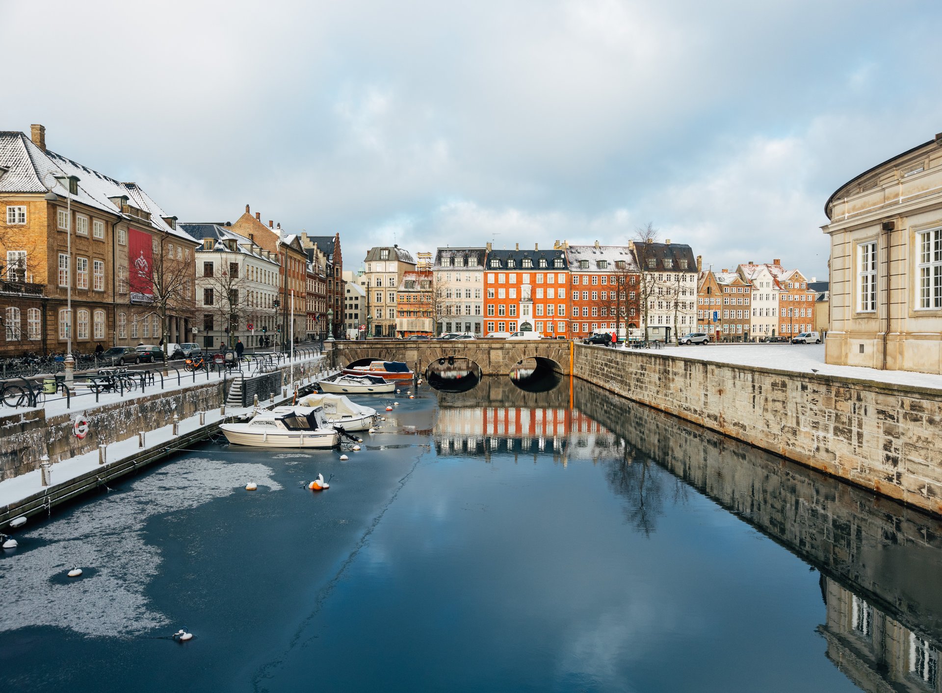 Kanal i København på vinteren