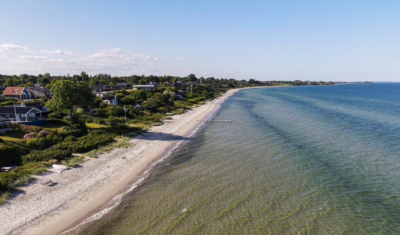 Vakantiehuizen aan zee aan het Saksild Strand in Kystlandet, Denemarken