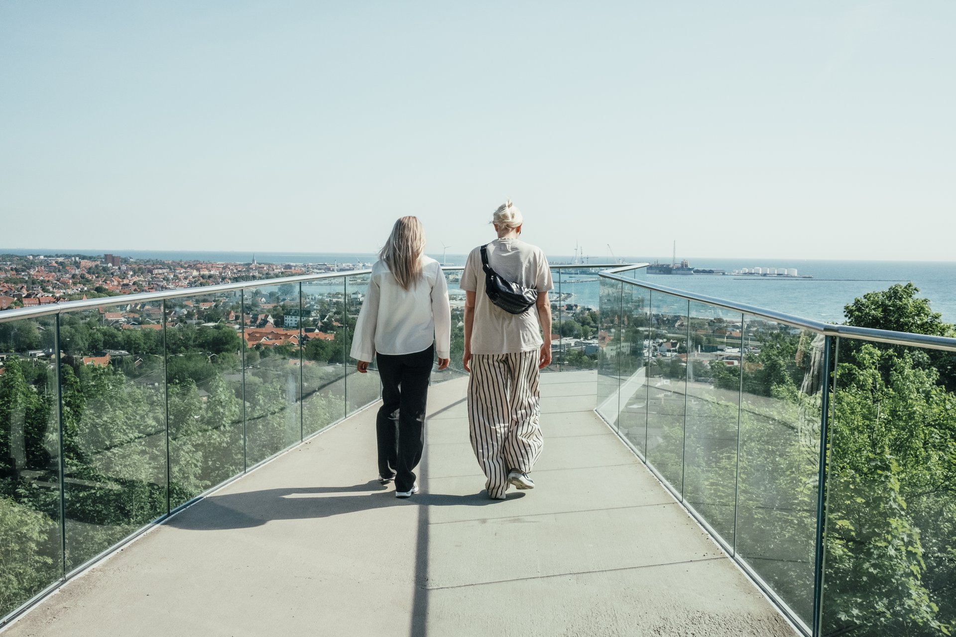 People walking at Pikkerbakken in Frederikshavn